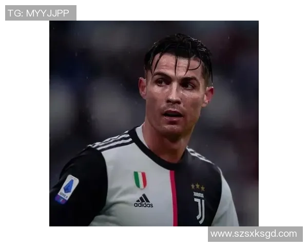 足球球星肖像画头像艺术作品展现球场英姿与个性魅力